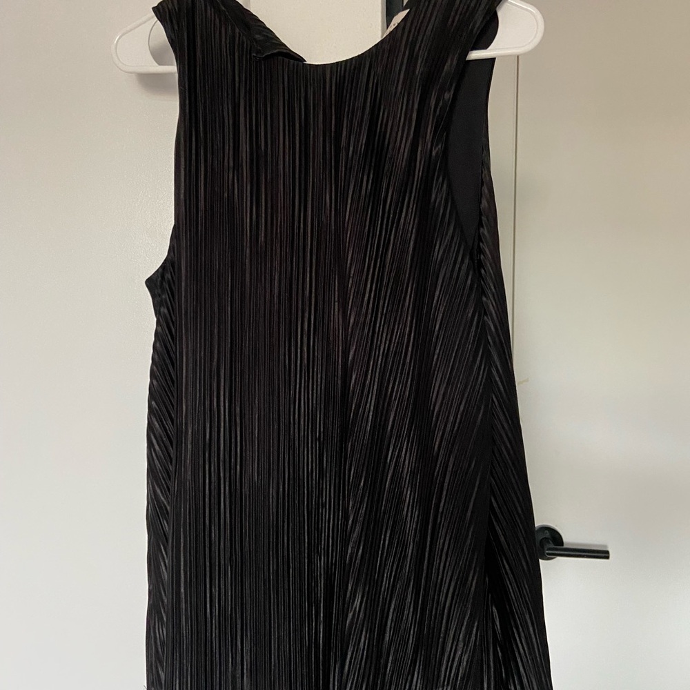 A New Day Black Pleated Sleeveless Top – Flowy Textured Tank Size L